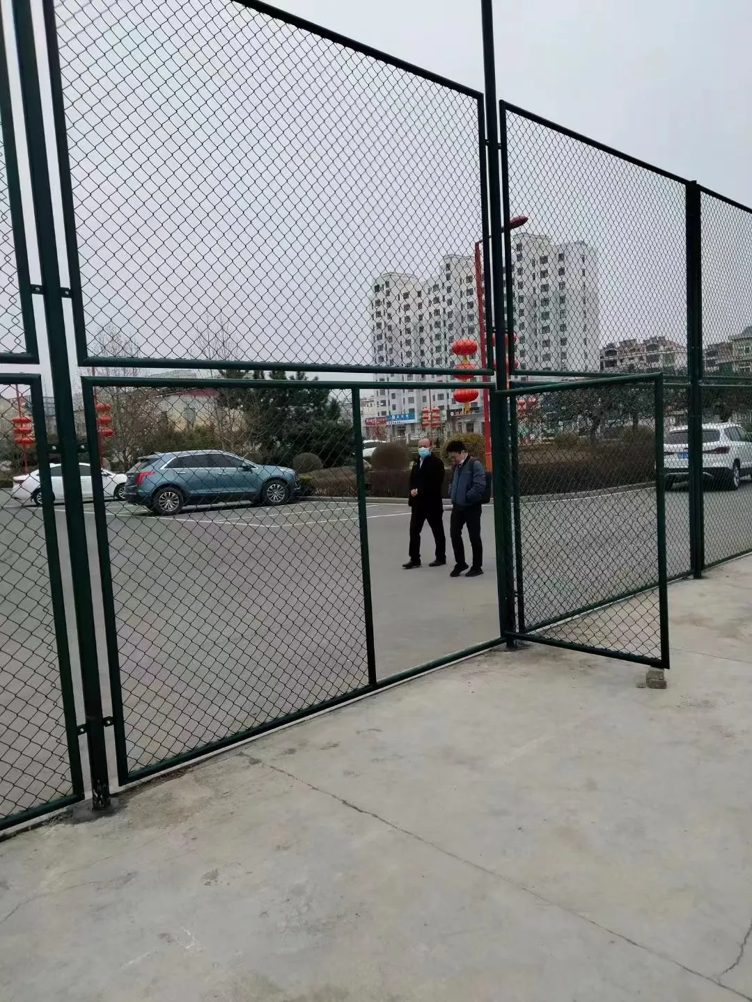 6 ft tall chain link gate